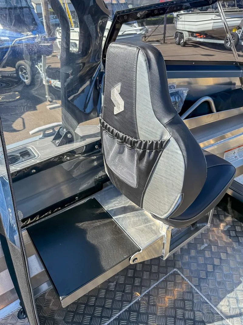 Slide: The Image of Stabi-Craft 1550 Fisher 2025 - 17