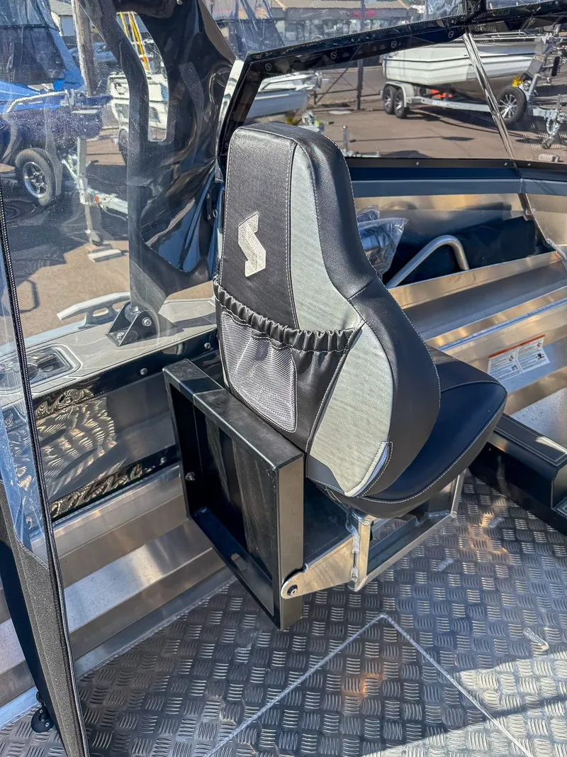 Slide: The Image of Stabi-Craft 1550 Fisher 2025 - 18