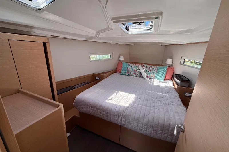 Slide: The Image of Luxurious cabin interior of 2023 Jeanneau Sun Odyssey 410 sailboat. - 6