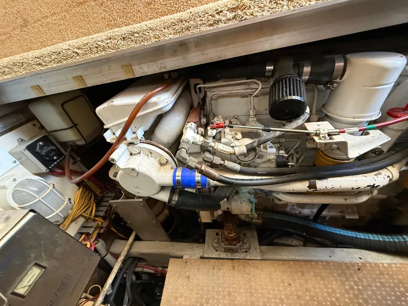 Slide: The Image of Luhrs Tournament 360 Convertible 2000 - 100