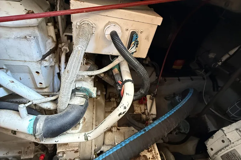 Slide: The Image of Luhrs Tournament 360 Convertible 2000 - 103