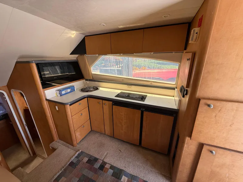 Slide: The Image of Luhrs Tournament 360 Convertible 2000 - 62