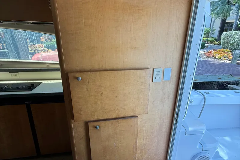 Slide: The Image of Luhrs Tournament 360 Convertible 2000 - 73