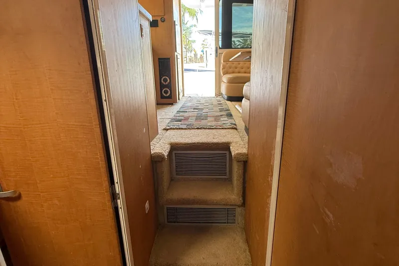 Slide: The Image of Luhrs Tournament 360 Convertible 2000 - 86