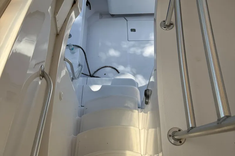 Slide: The Image of Luhrs Tournament 360 Convertible 2000 - 92