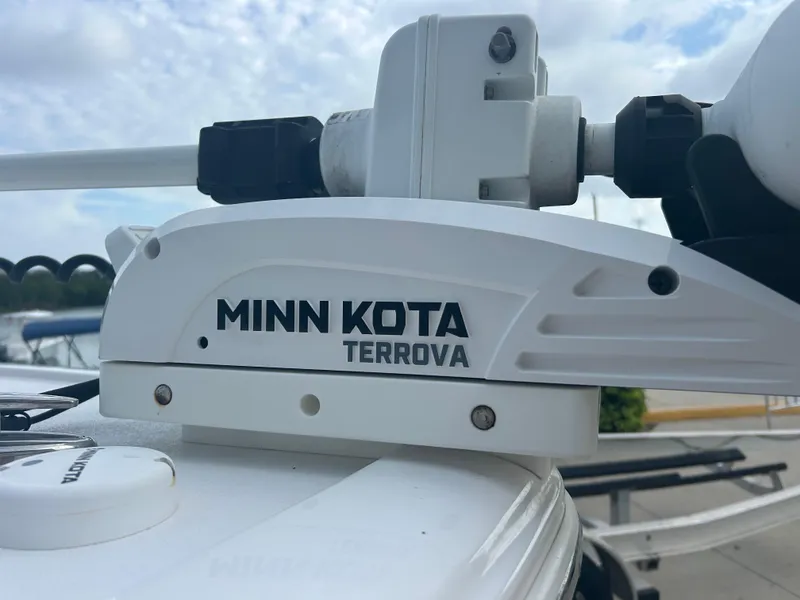 Slide: The Image of Minn Kota Terrova motor on 2023 Sportsman Masters 267OE Bay Boat, close-up view. - 22