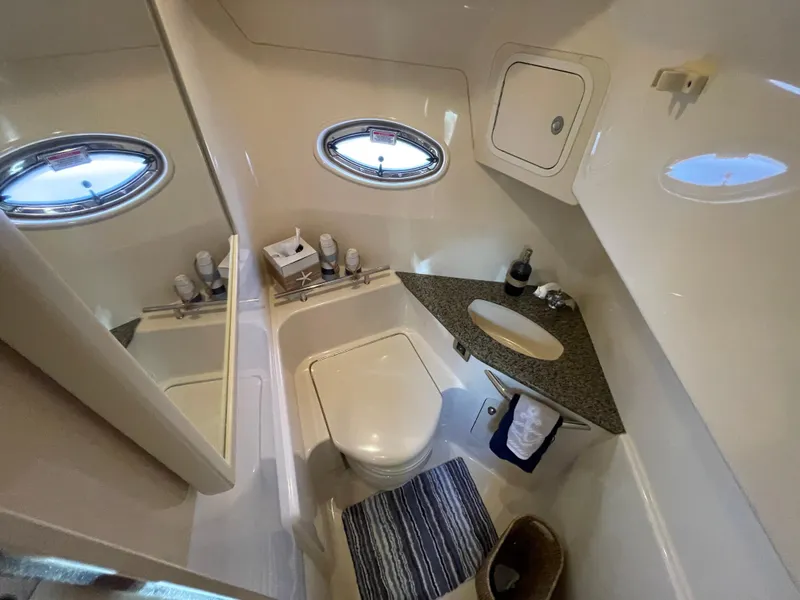 Slide: The Image of Sea Ray 44 Sundancer 2006 - 56