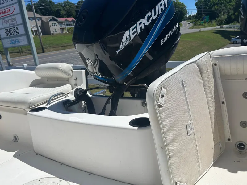 Slide: The Image of 2004 Boston Whaler 190 Nantucket boat with Mercury Saltwater engine, interior view. - 18