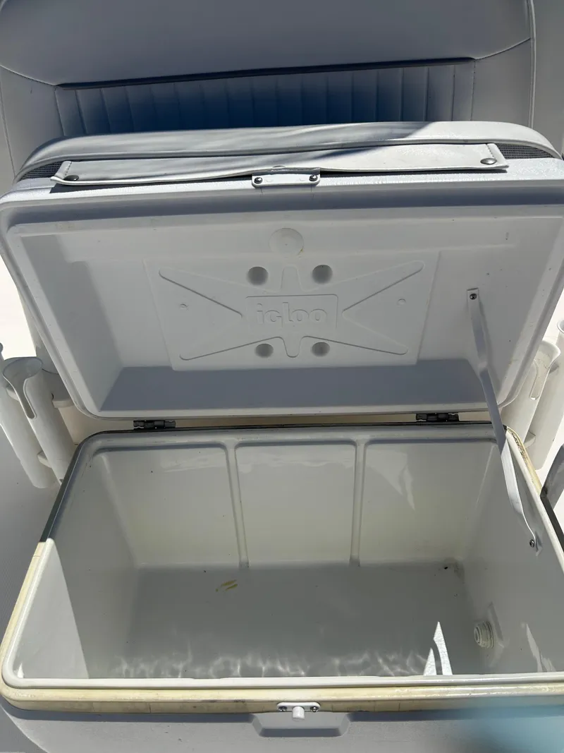 Slide: The Image of Open Igloo cooler on a 2004 Boston Whaler 190 Nantucket boat. - 23