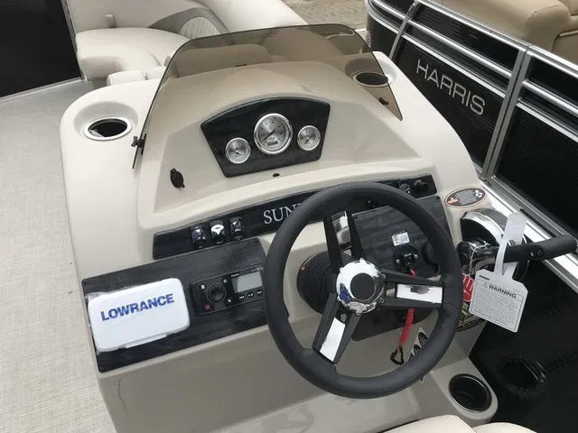 Slide: The Image of Harris Sunliner 230 CW 2019 - 14