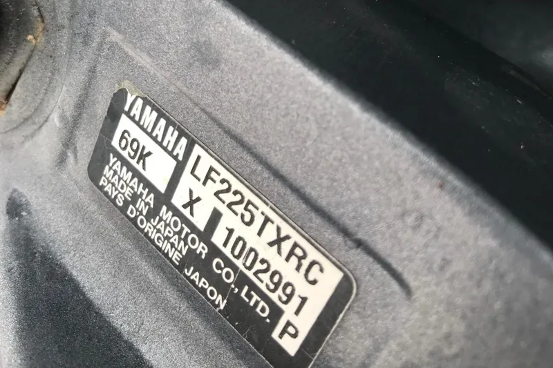 Slide: The Image of Close-up of a Yamaha motor label on a 2004 Grady-White Sailfish 282 WA. - 25