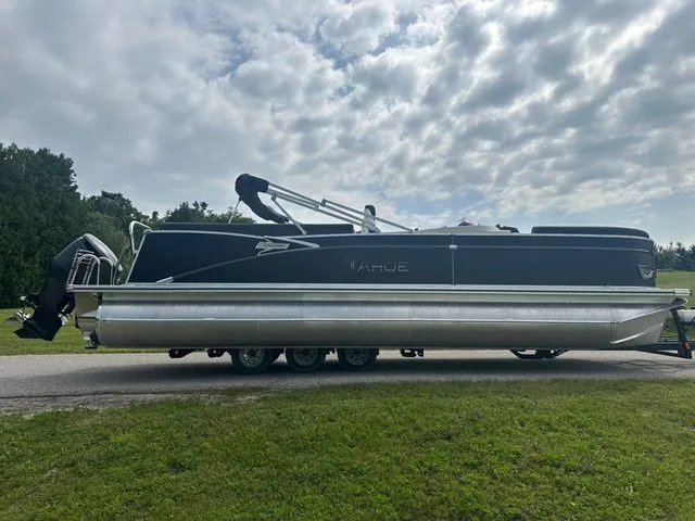 Slide: The Image of Tahoe 2585 Cascade QL 2025 - 11