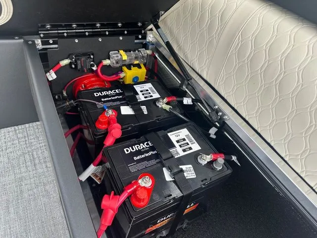 Slide: The Image of Tahoe 2585 Cascade QL 2025 - 24