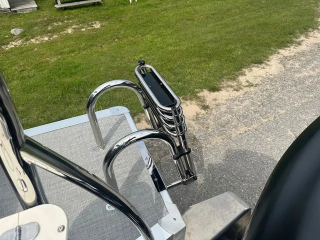 Slide: The Image of Tahoe 2585 Cascade QL 2025 - 26