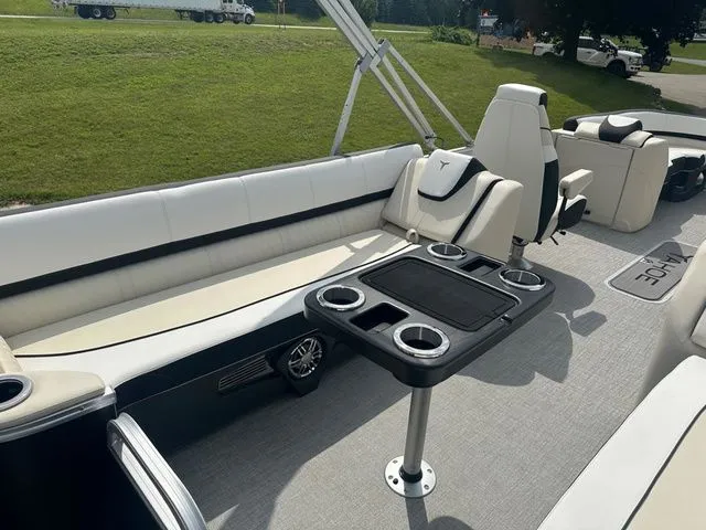 Slide: The Image of Tahoe 2585 Cascade QL 2025 - 29