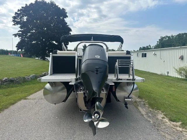 Slide: The Image of Tahoe 2585 Cascade QL 2025 - 5