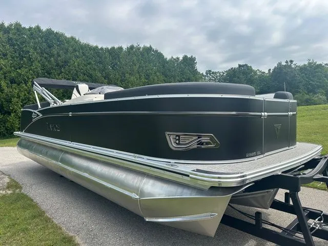 Slide: The Image of Tahoe 2585 Cascade QL 2025 - 7