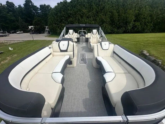 Slide: The Image of Tahoe 2585 Cascade QL 2025 - 8