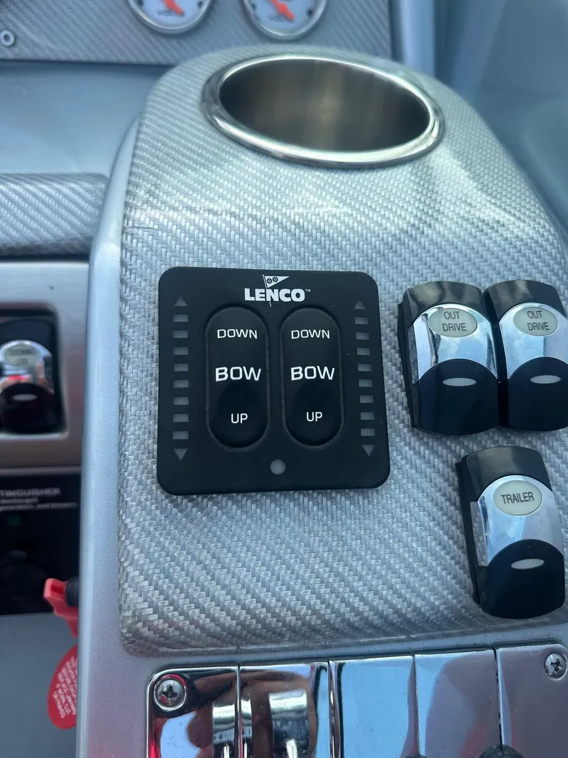 Slide: The Image of Formula Boats 290FX4 2011 - 18