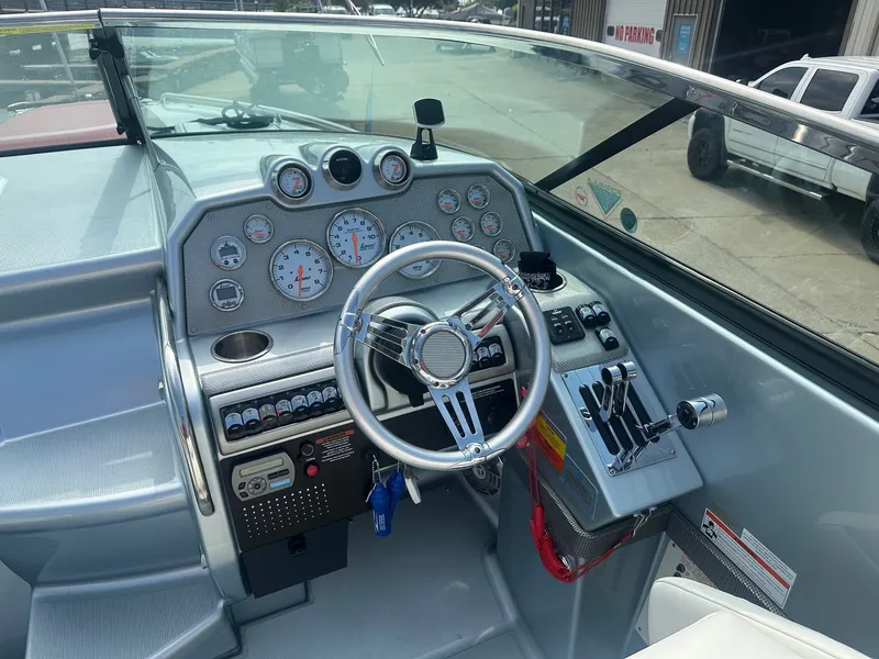 Slide: The Image of Formula Boats 290FX4 2011 - 6