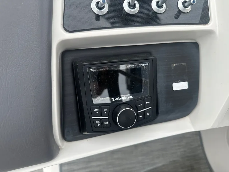 Slide: The Image of Bennington 23 RXFBASG 2020 - 9