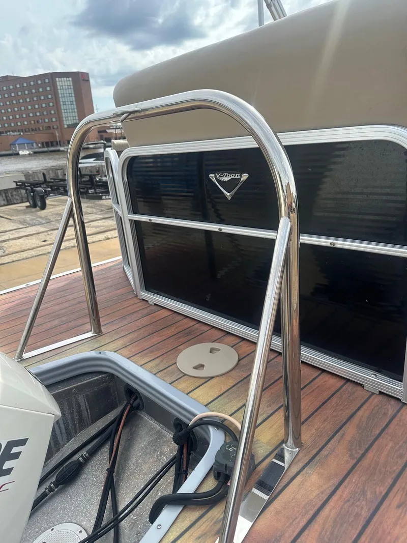 Slide: The Image of Manitou Encore 25 2014 - 10