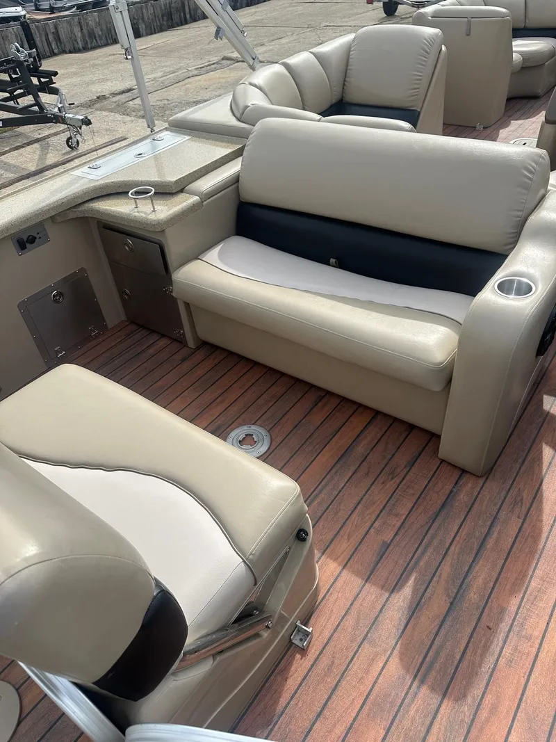 Slide: The Image of Manitou Encore 25 2014 - 11