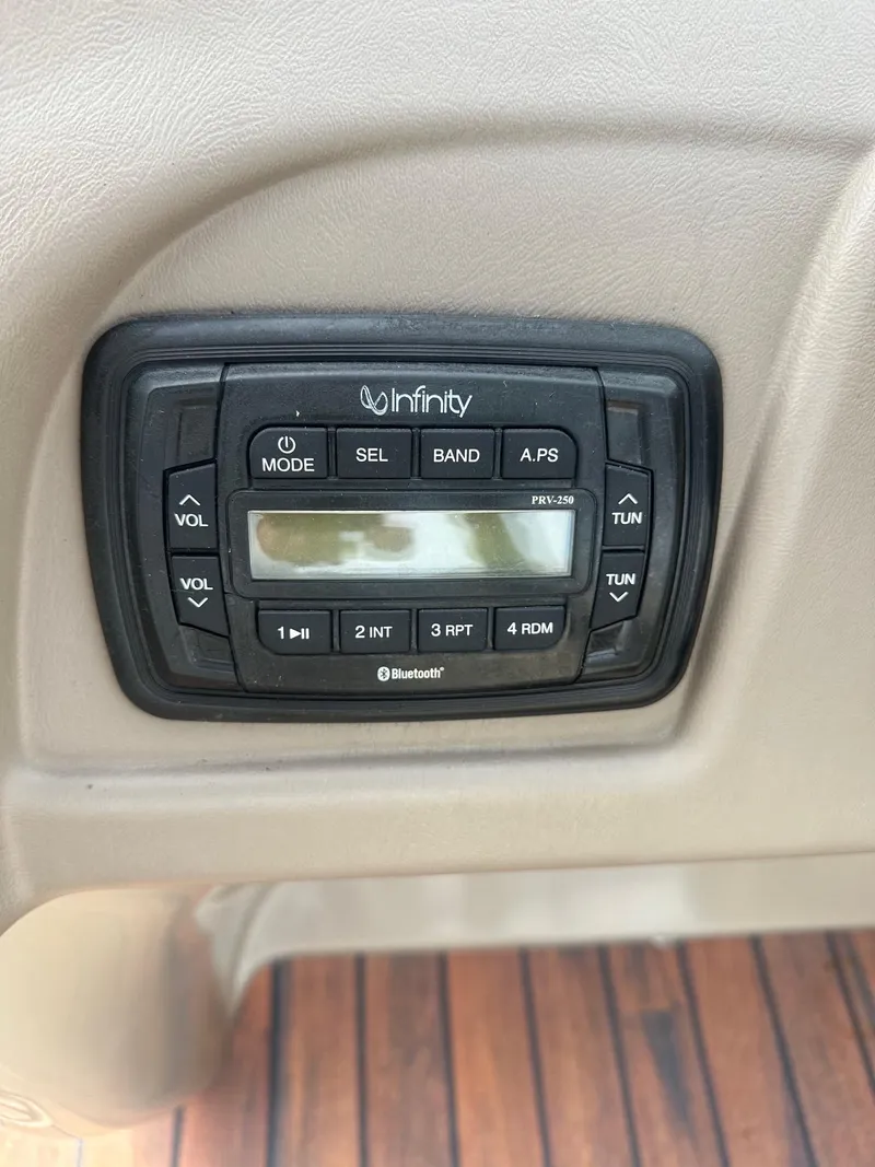 Slide: The Image of Manitou Encore 25 2014 - 13