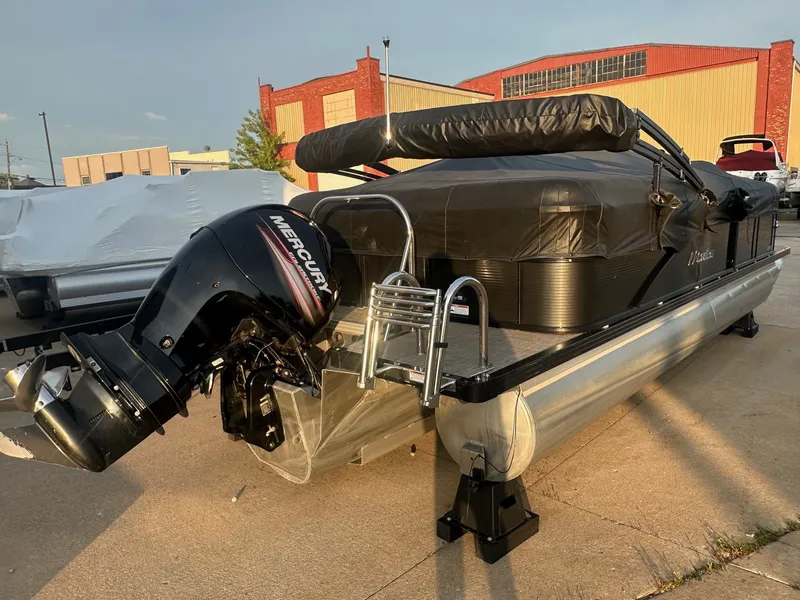 Slide: The Image of Manitou Encore 25 2014 - 20