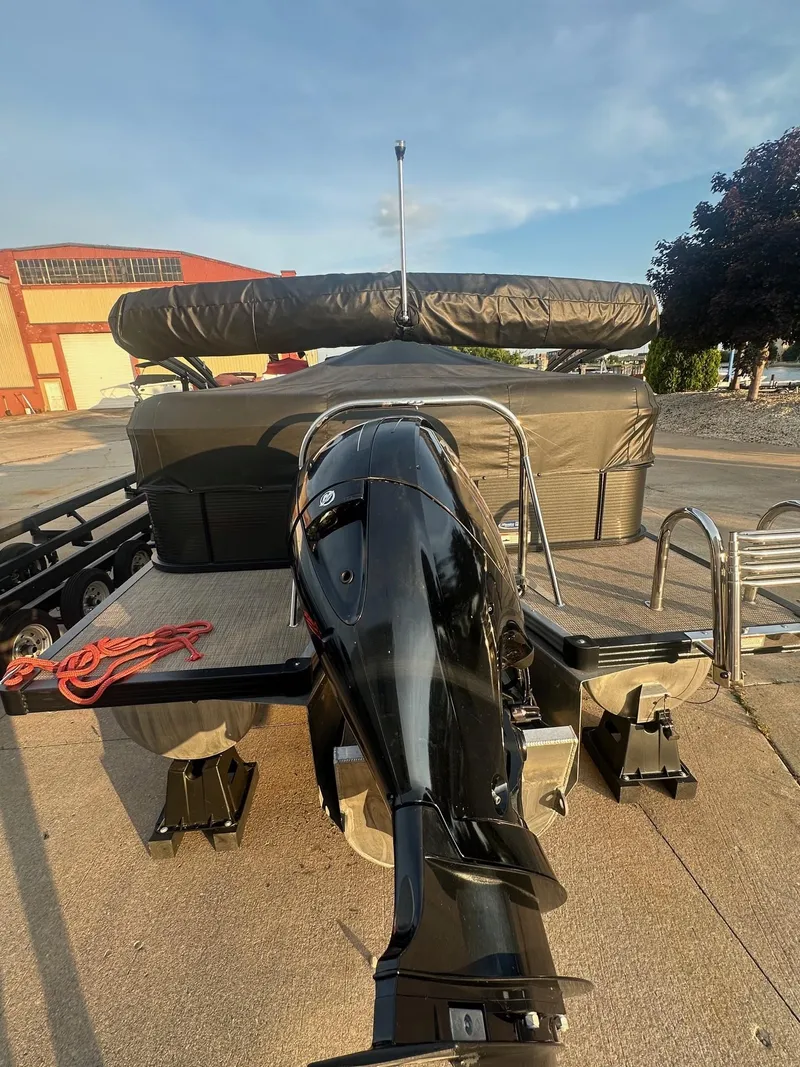 Slide: The Image of Manitou Encore 25 2014 - 21