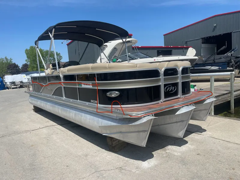 Slide: The Image of Manitou Encore 25 2014 - 23