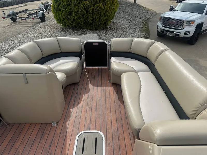 Slide: The Image of Manitou Encore 25 2014 - 31