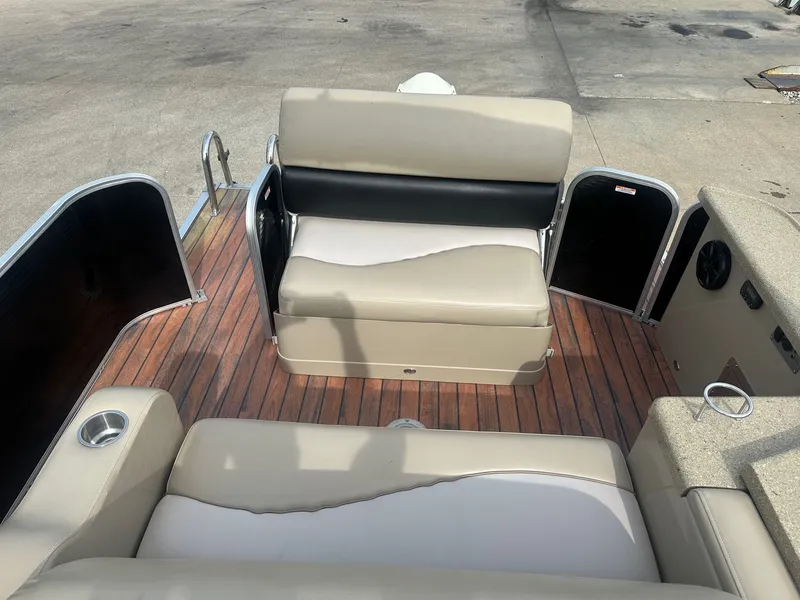 Slide: The Image of Manitou Encore 25 2014 - 33