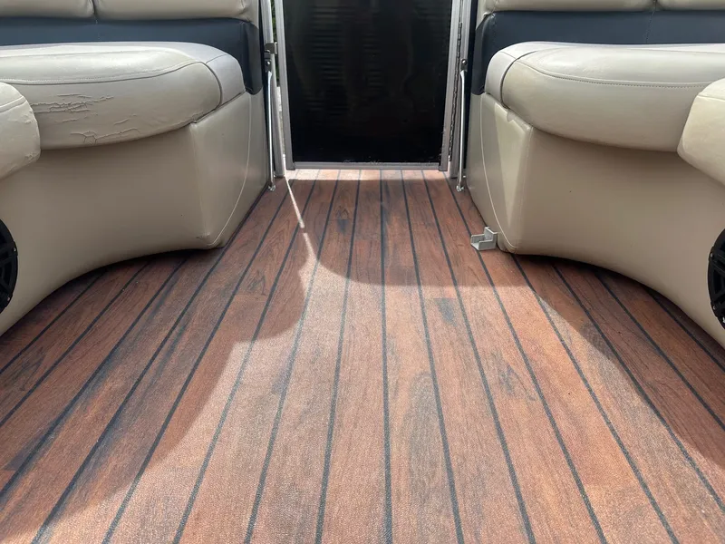 Slide: The Image of Manitou Encore 25 2014 - 34