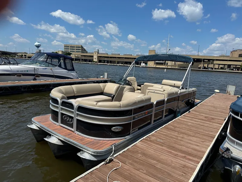 Slide: The Image of Manitou Encore 25 2014 - 6