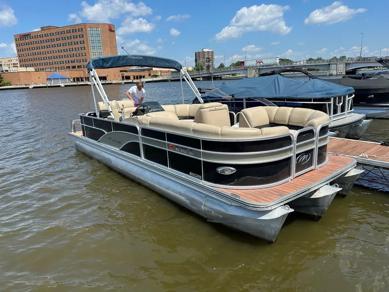 Slide: The Image of Manitou Encore 25 2014 - 7