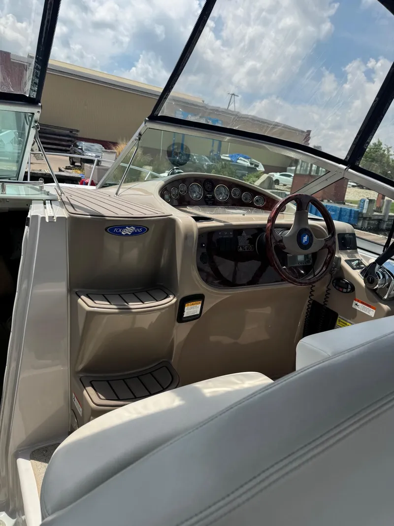 Slide: The Image of Four Winns 268 Vista 2005 - 14