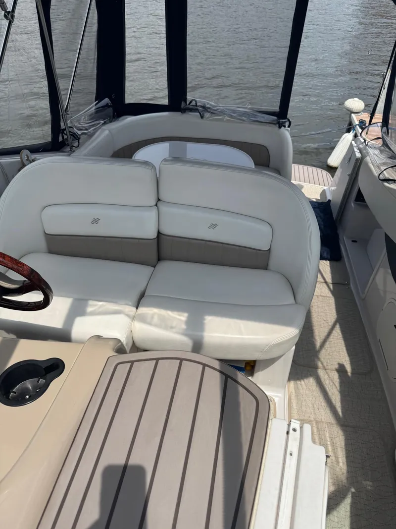 Slide: The Image of Four Winns 268 Vista 2005 - 15