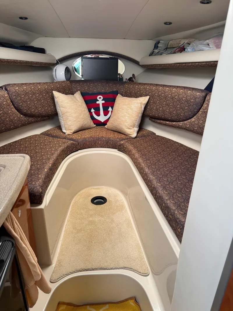 Slide: The Image of Four Winns 268 Vista 2005 - 16