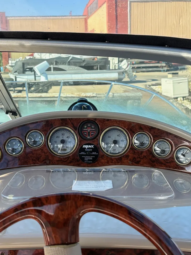 Slide: The Image of Four Winns 268 Vista 2005 - 21