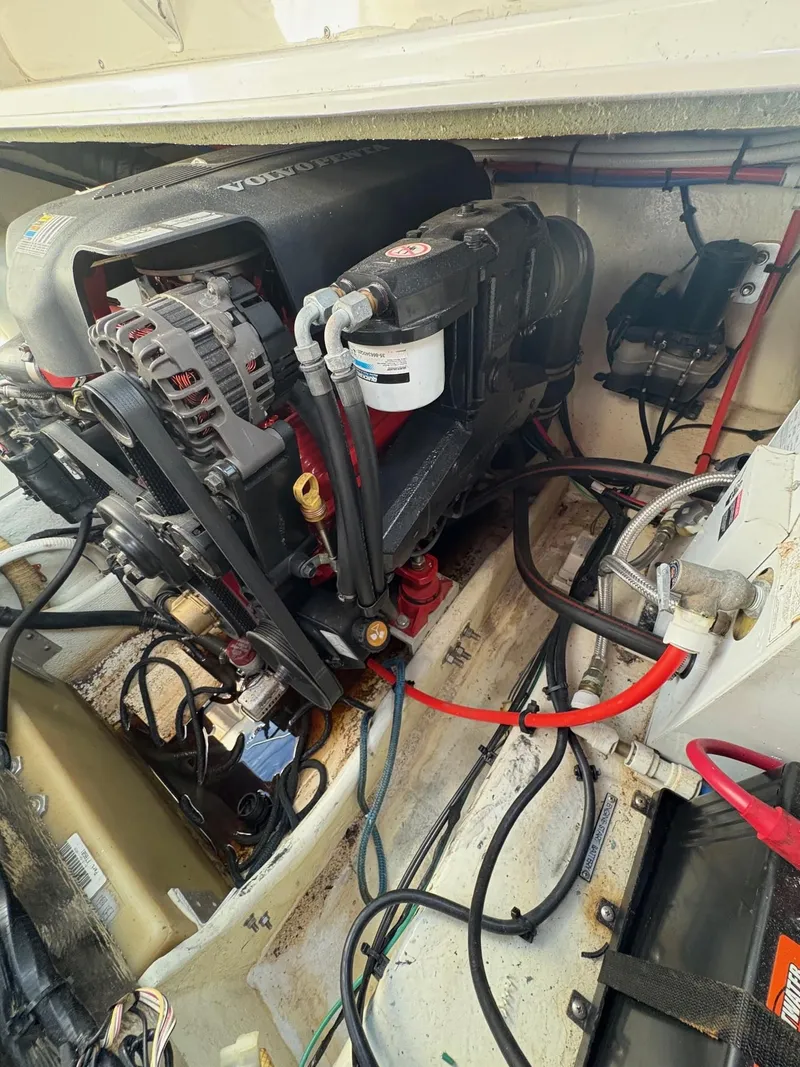 Slide: The Image of Four Winns 268 Vista 2005 - 22