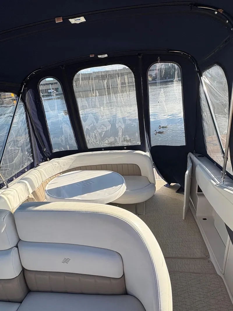 Slide: The Image of Four Winns 268 Vista 2005 - 5