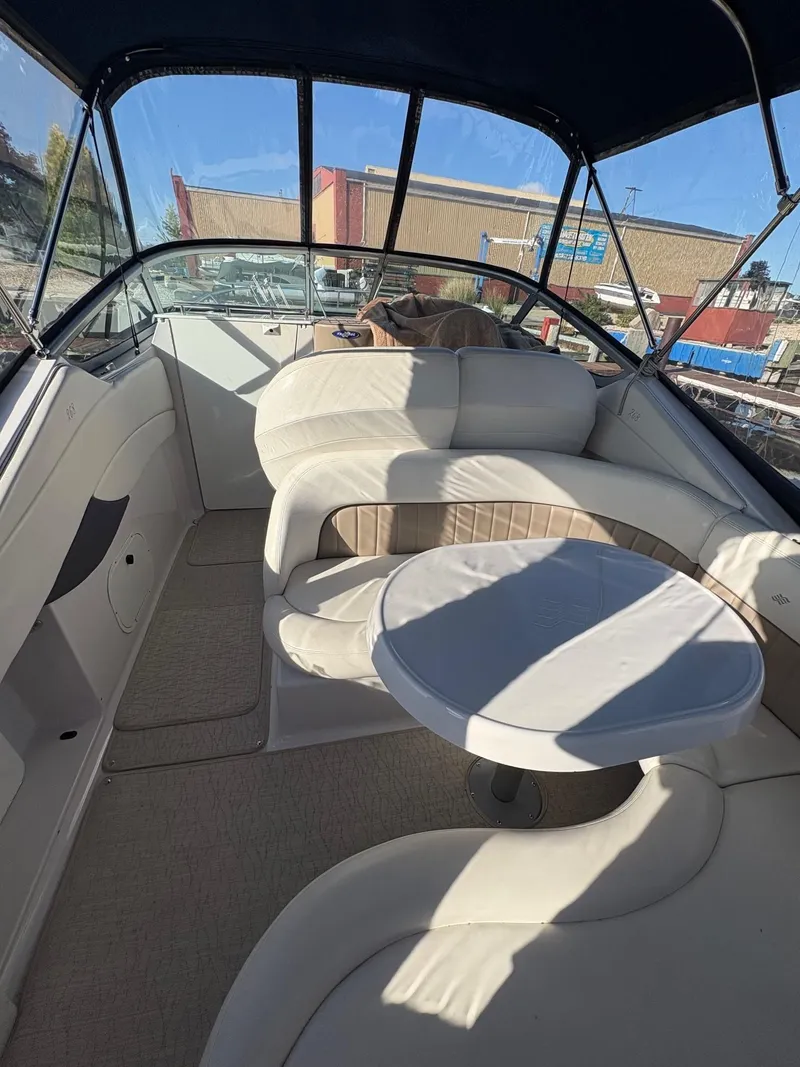 Slide: The Image of Four Winns 268 Vista 2005 - 8