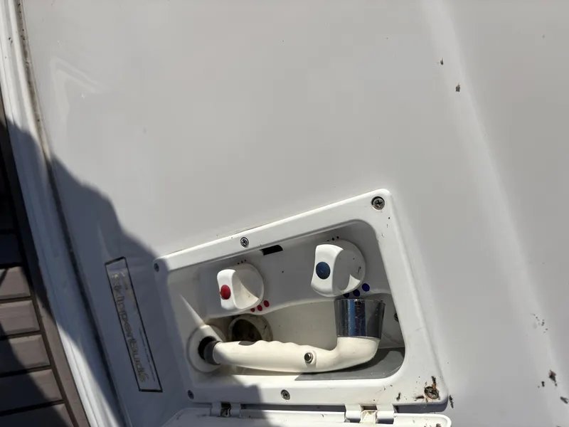 Slide: The Image of Four Winns 268 Vista 2005 - 9