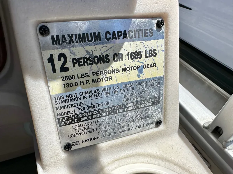 Slide: The Image of Harris Cruiser 220 2002 - 13