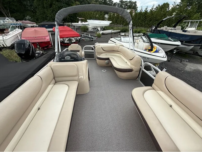 Slide: The Image of Sun Tracker Party Barge 20 DLX 2016 - 13