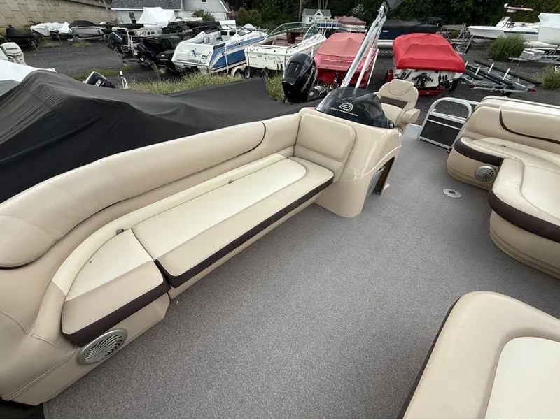 Slide: The Image of Sun Tracker Party Barge 20 DLX 2016 - 5