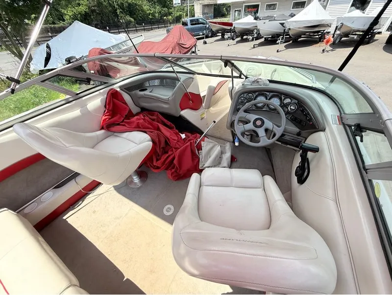 Slide: The Image of Crownline Boats 192 BR 2000 - 13