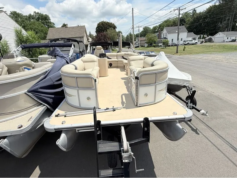 Slide: The Image of Bentley Pontoons Cruise 240 2014 - 1