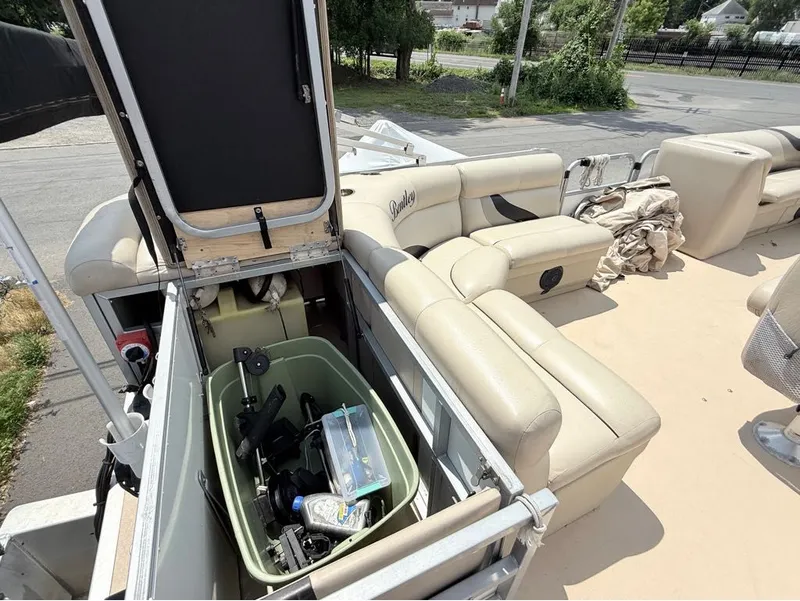 Slide: The Image of Bentley Pontoons Cruise 240 2014 - 12